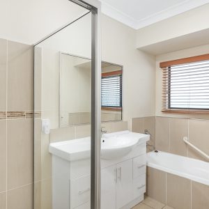34 Perserverance Street, Redlynch, QLD 4870 AUS