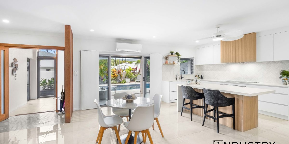 35 Lagoon Drive, Trinity Beach, QLD 4879 AUS