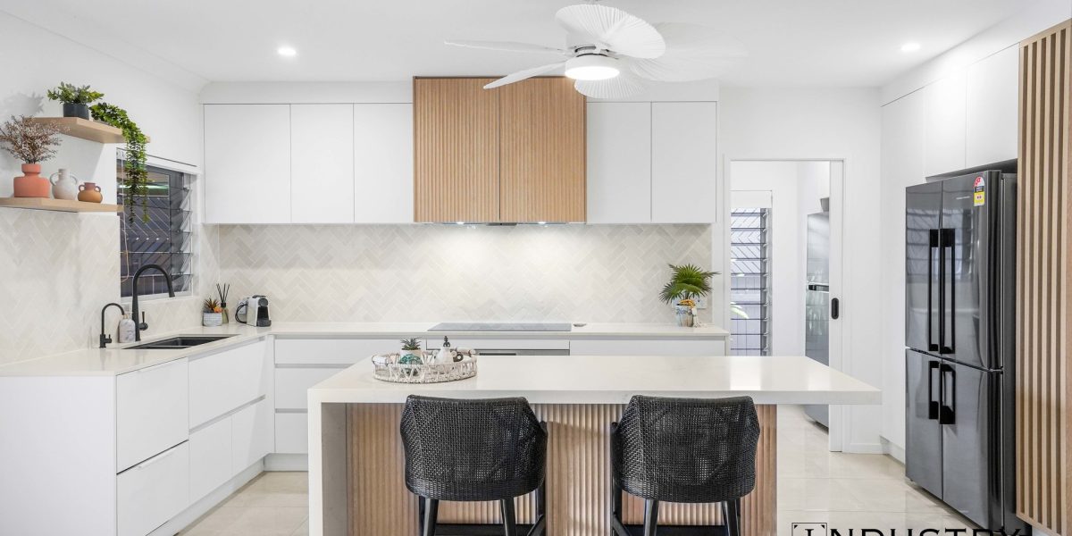 35 Lagoon Drive, Trinity Beach, QLD 4879 AUS