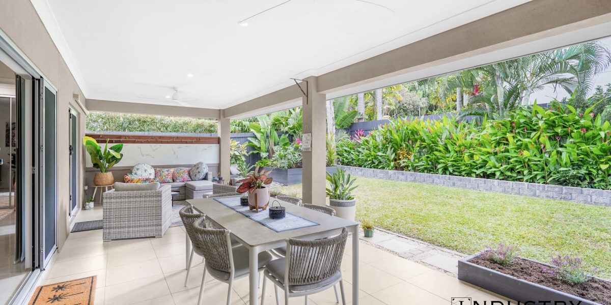 35 Lagoon Drive, Trinity Beach, QLD 4879 AUS