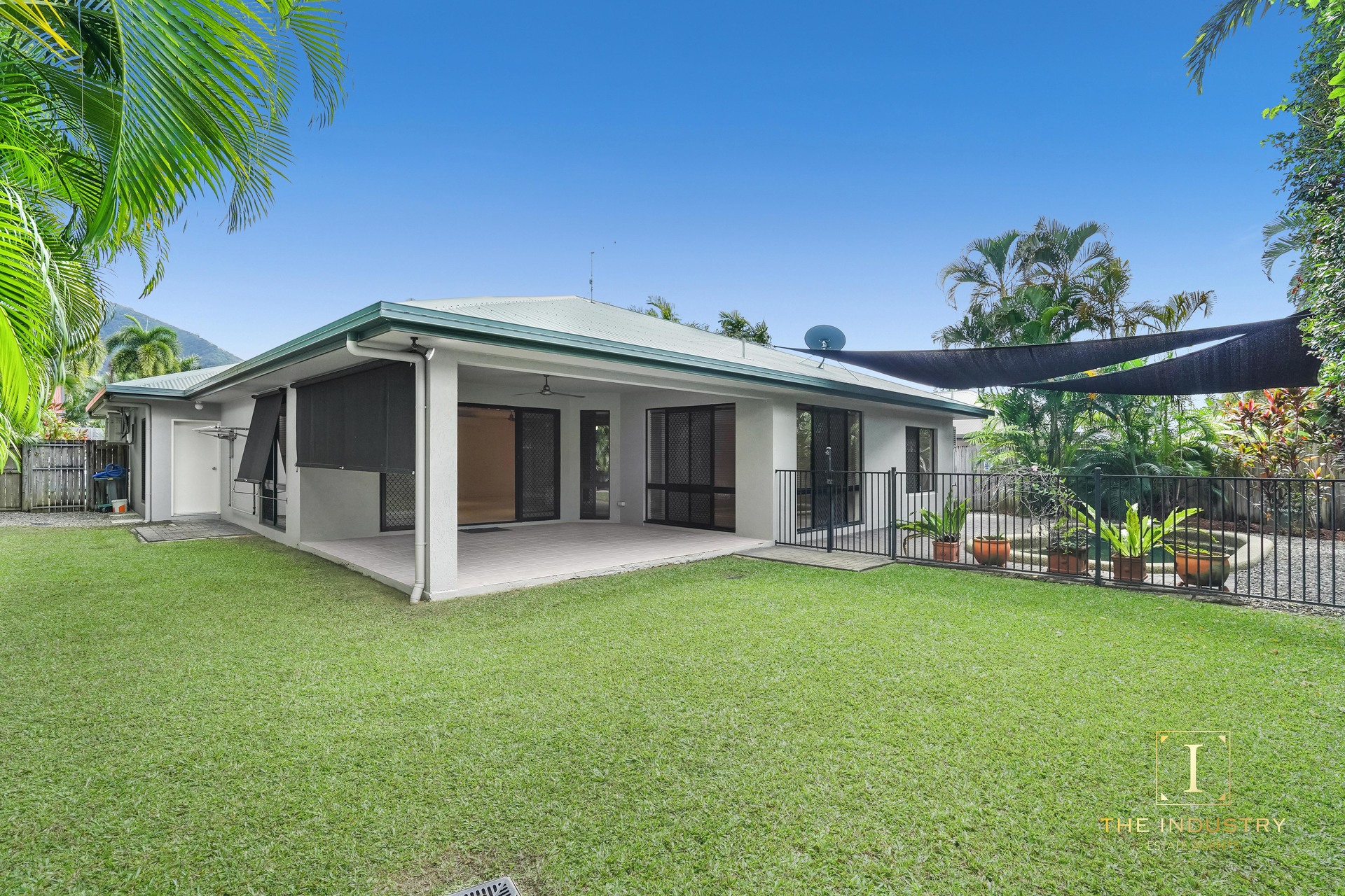 21 Castor Street, Clifton Beach, QLD 4879 AUS