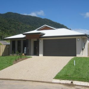 8 Nairen Close, Redlynch, QLD 4870 AUS