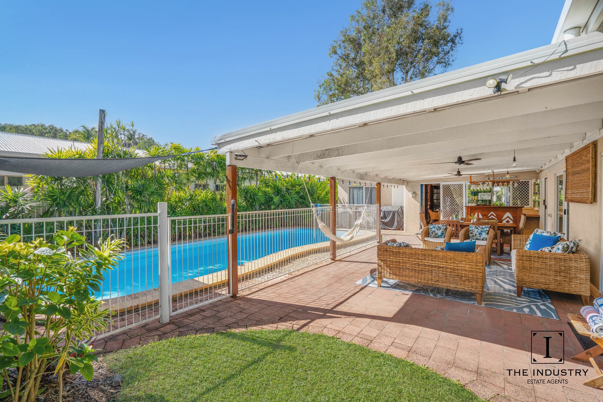 12 Corinda Close, Trinity Beach, QLD 4879 AUS