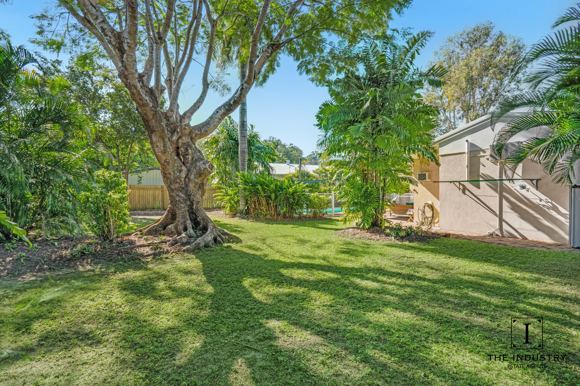 12 Corinda Close, Trinity Beach, QLD 4879 AUS