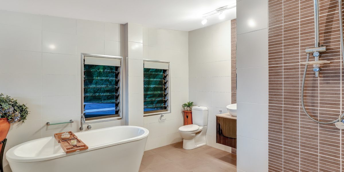 120 Nolan Street, Whitfield, QLD 4870 AUS