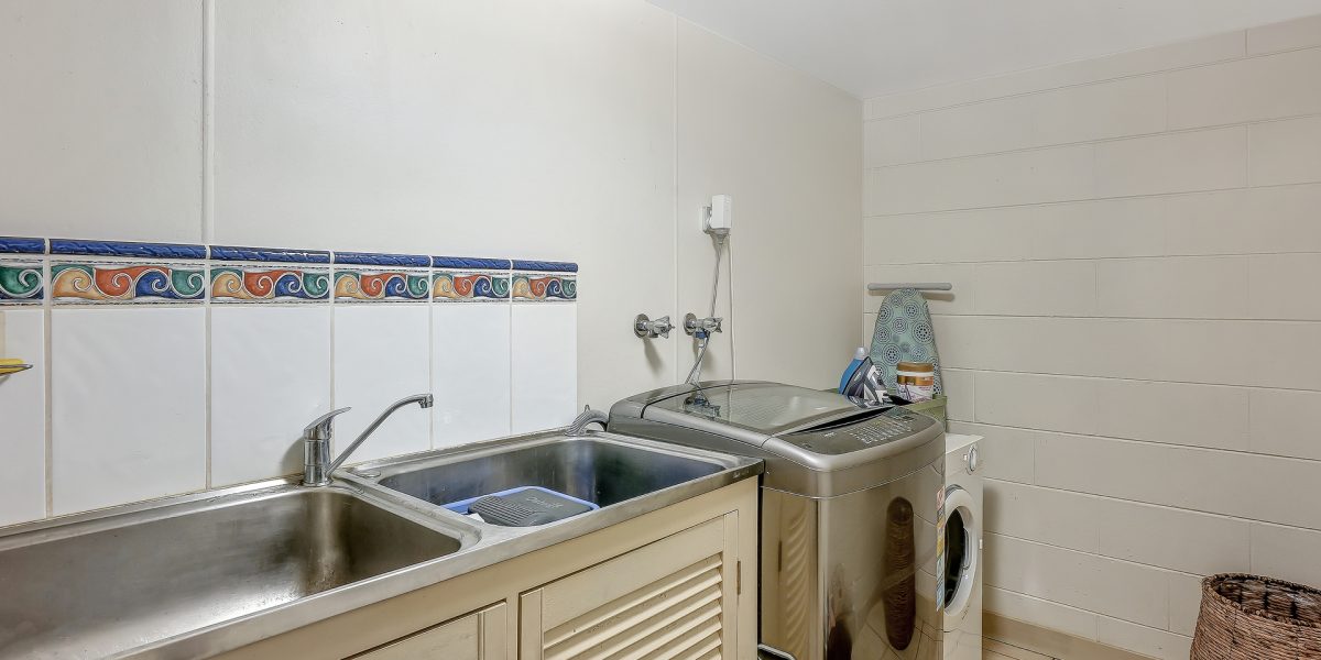 120 Nolan Street, Whitfield, QLD 4870 AUS