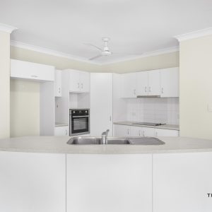 5 Conway Close, Bentley Park, QLD 4869 AUS