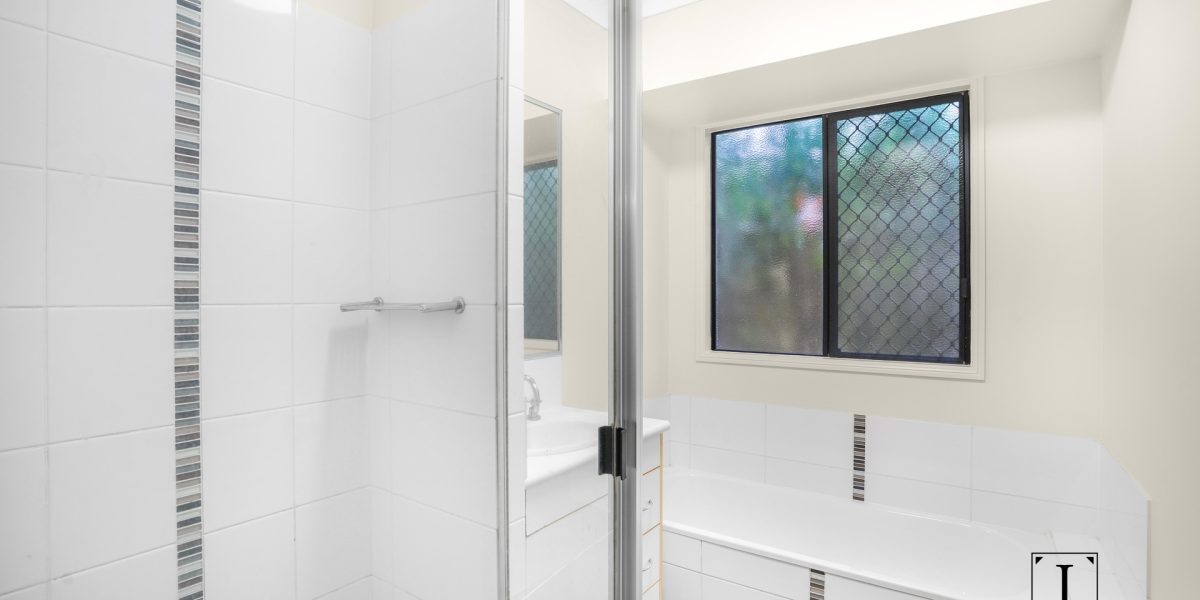 5 Conway Close, Bentley Park, QLD 4869 AUS