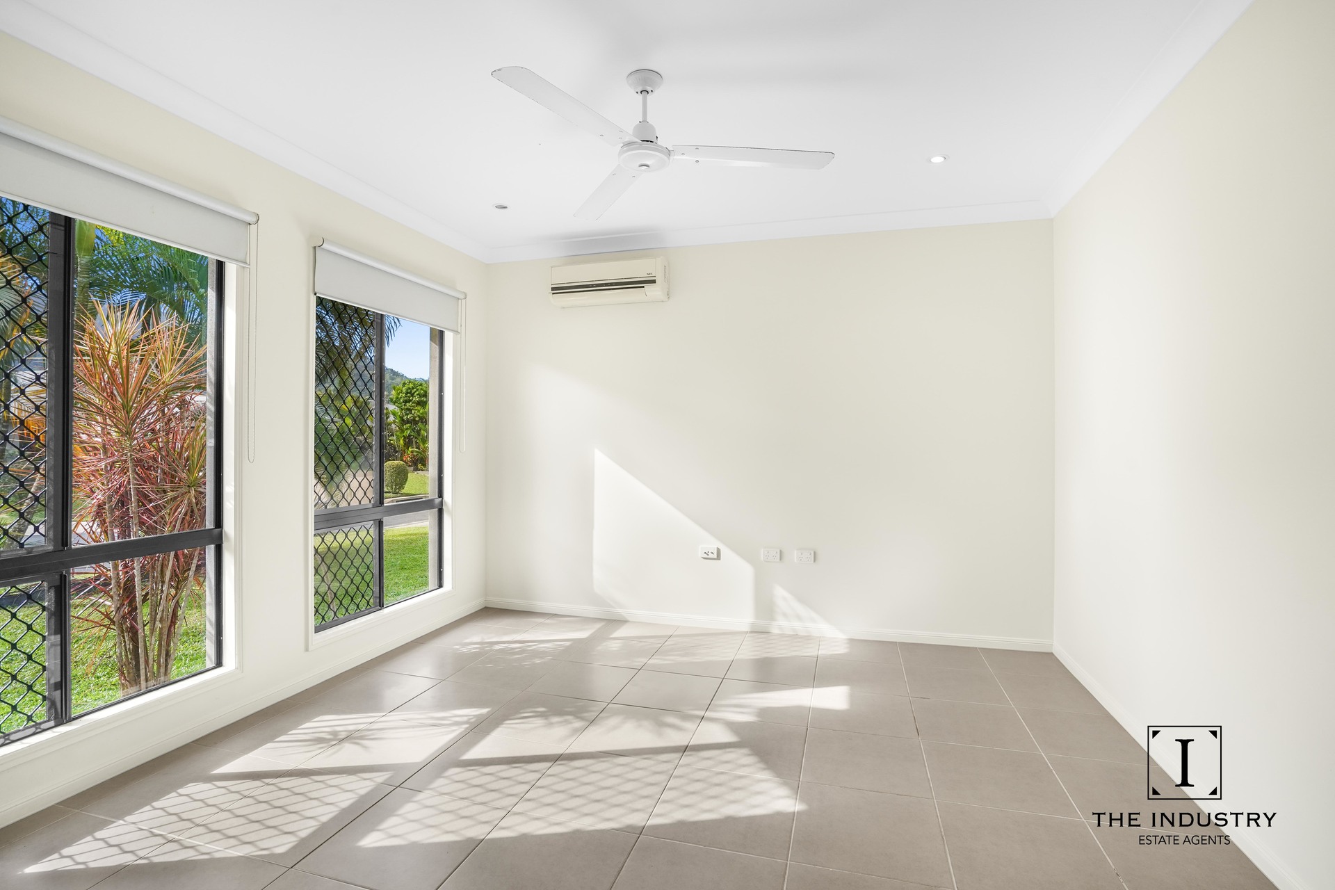 5 Conway Close, Bentley Park, QLD 4869 AUS