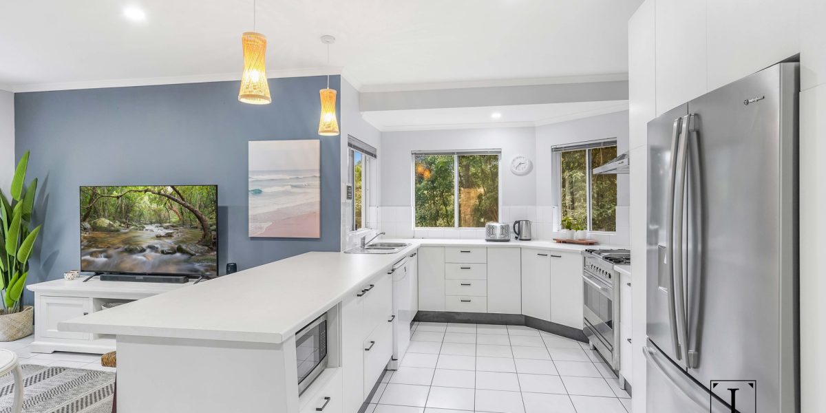 10 Tari Place, Trinity Beach, QLD 4879 AUS