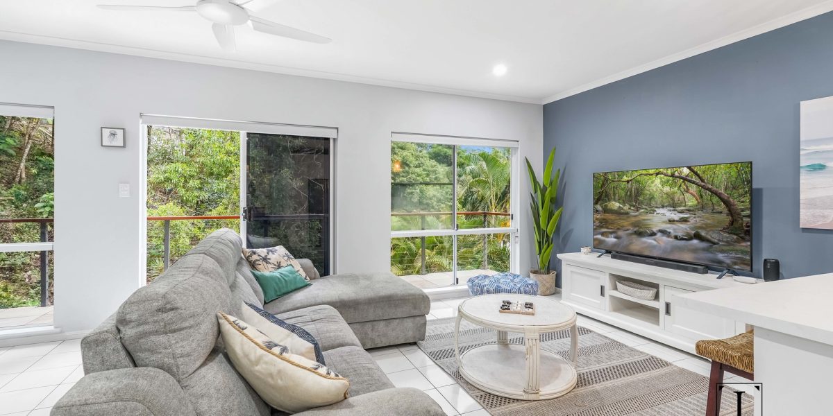 10 Tari Place, Trinity Beach, QLD 4879 AUS