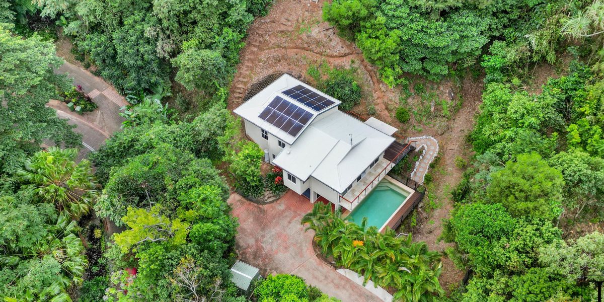 10 Tari Place, Trinity Beach, QLD 4879 AUS