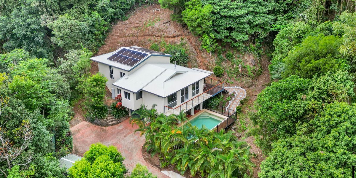 10 Tari Place, Trinity Beach, QLD 4879 AUS