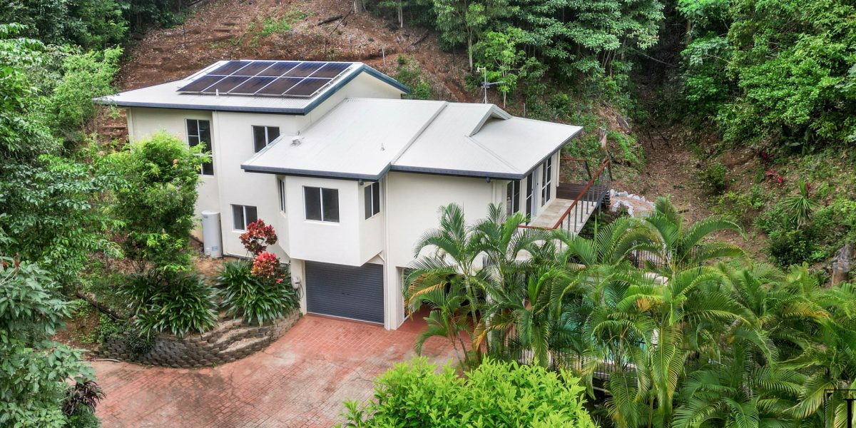 10 Tari Place, Trinity Beach, QLD 4879 AUS