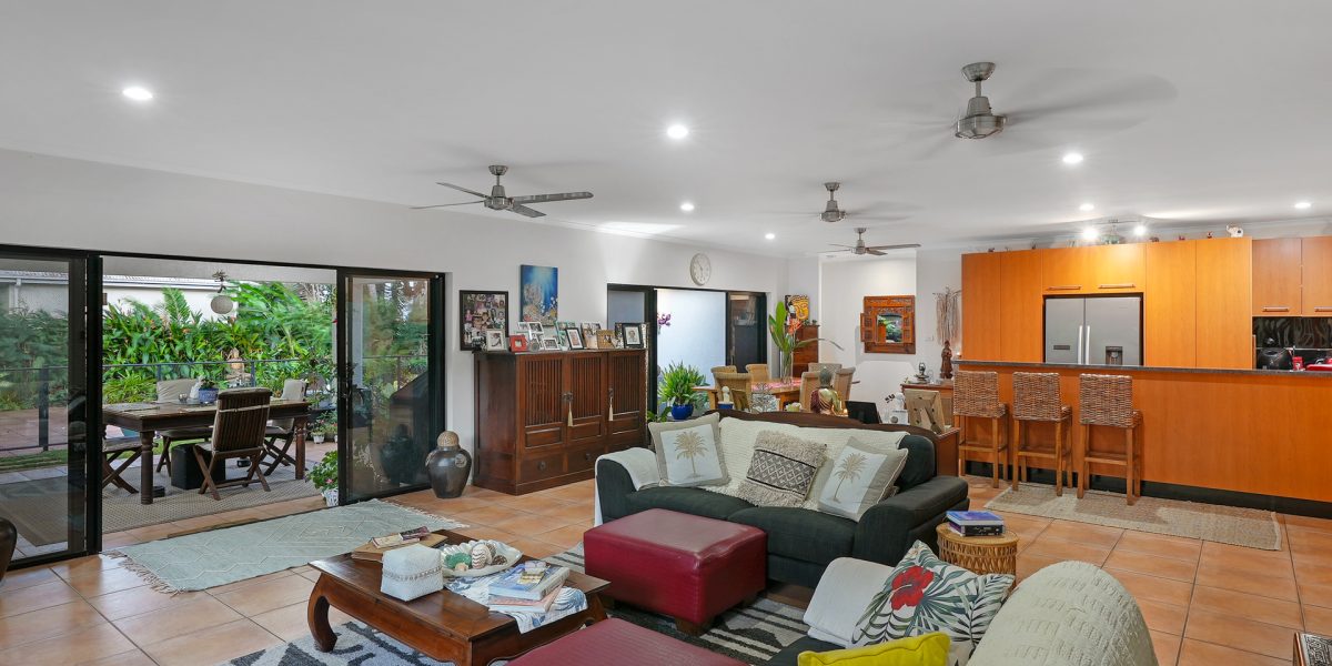 20 Batt Street, Clifton Beach, QLD 4879 AUS