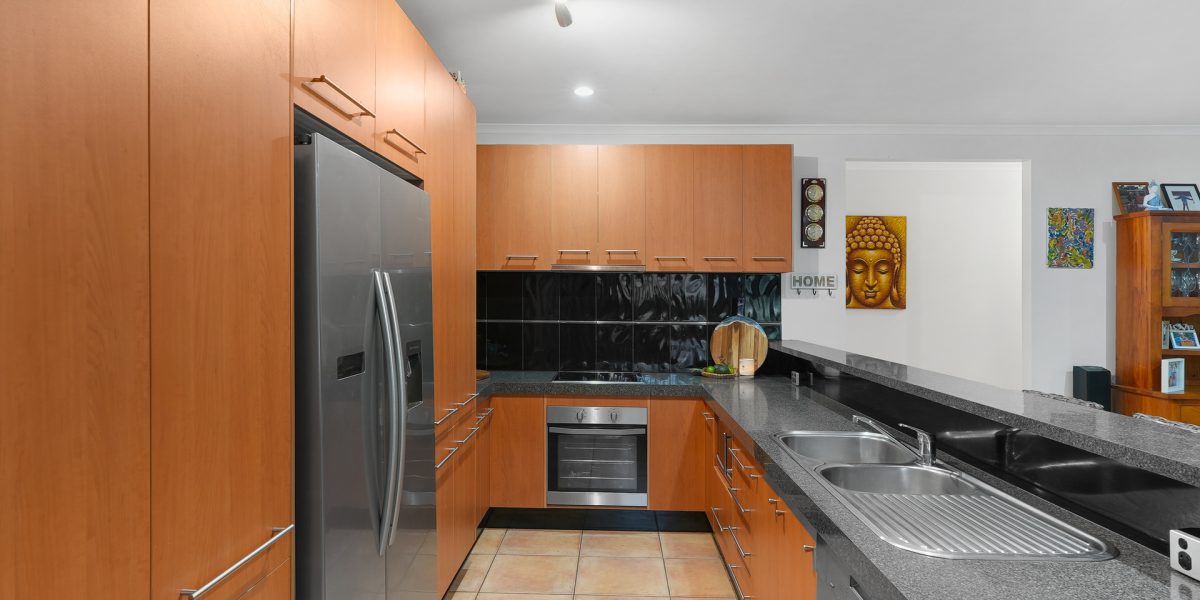 20 Batt Street, Clifton Beach, QLD 4879 AUS