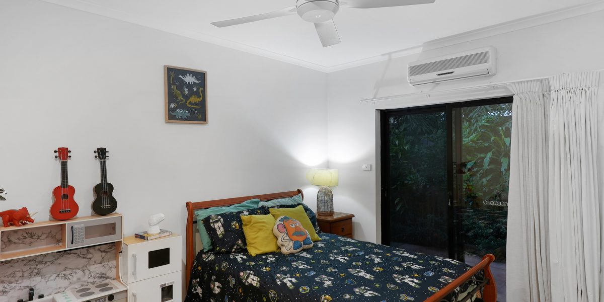 20 Batt Street, Clifton Beach, QLD 4879 AUS