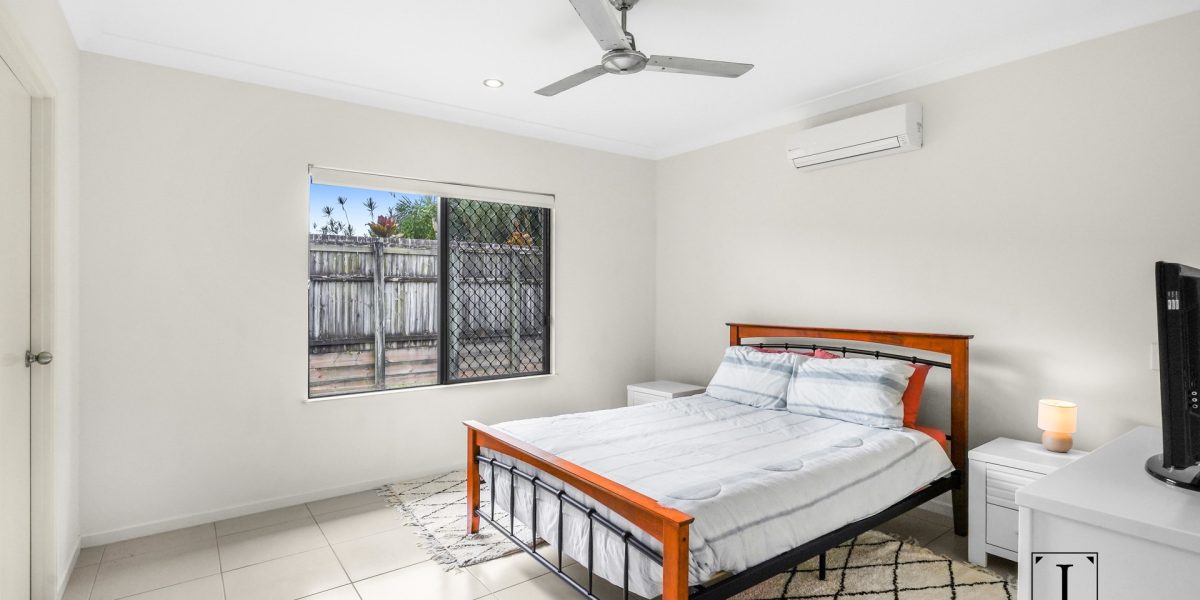 8 Murrinda Gardens, Trinity Park, QLD 4879 AUS