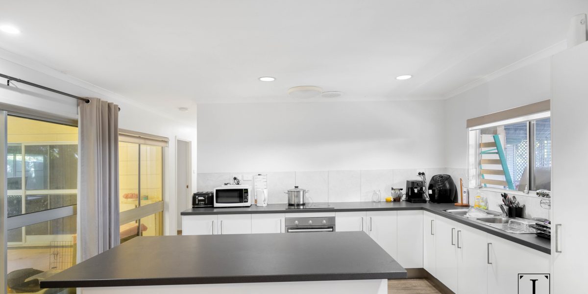 2 Corinda Close, Trinity Beach, QLD 4879 AUS