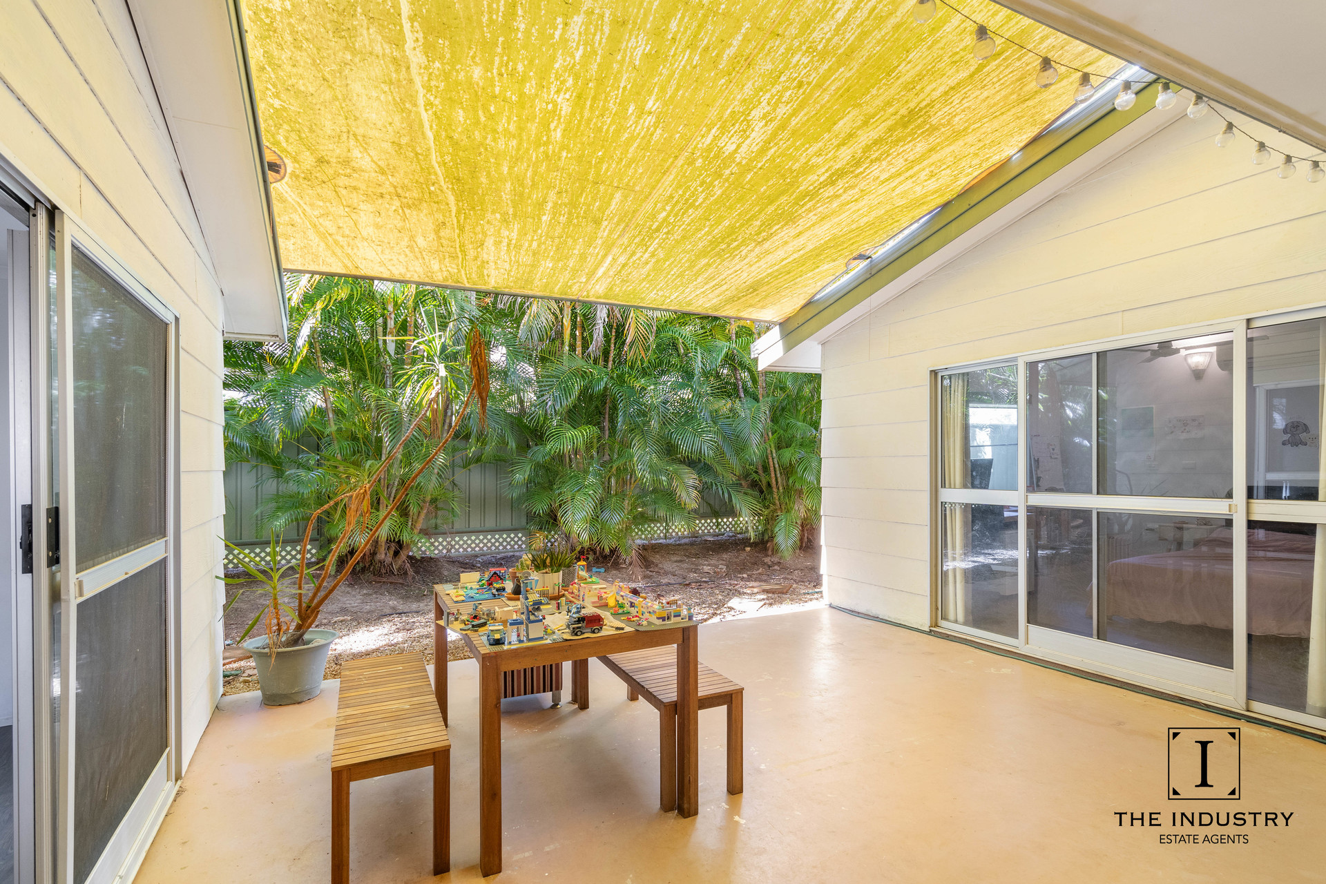 2 Corinda Close, Trinity Beach, QLD 4879 AUS