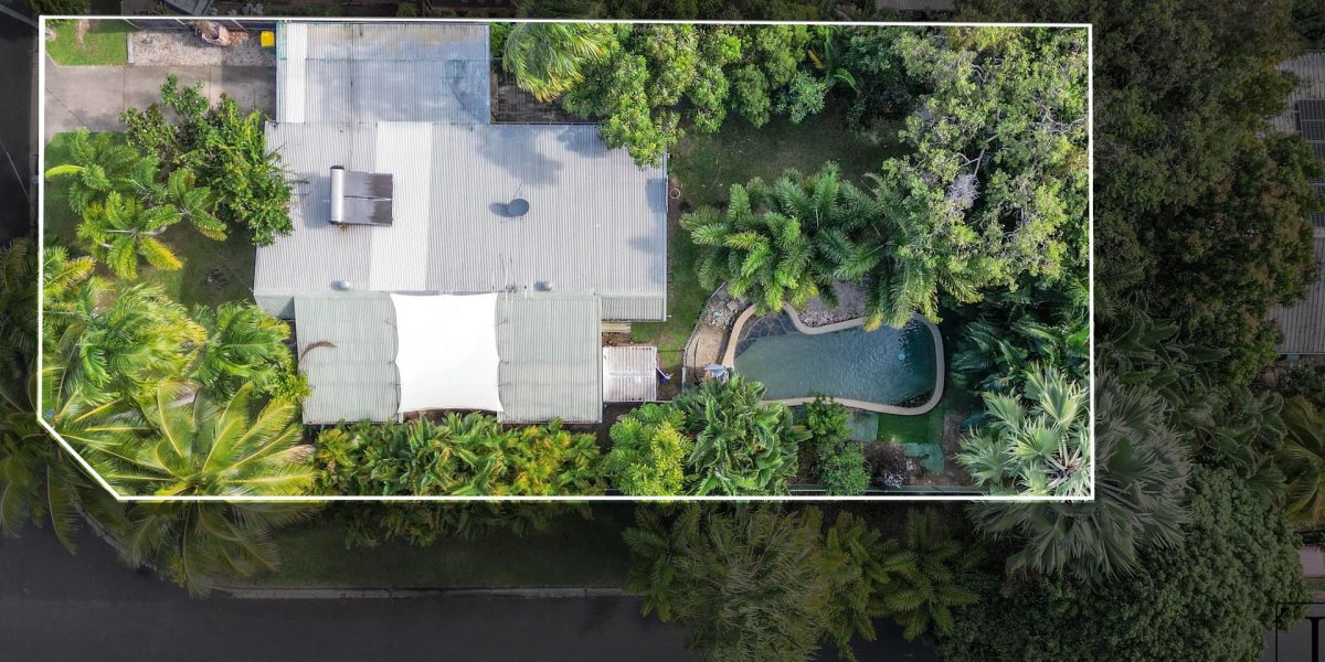 2 Corinda Close, Trinity Beach, QLD 4879 AUS