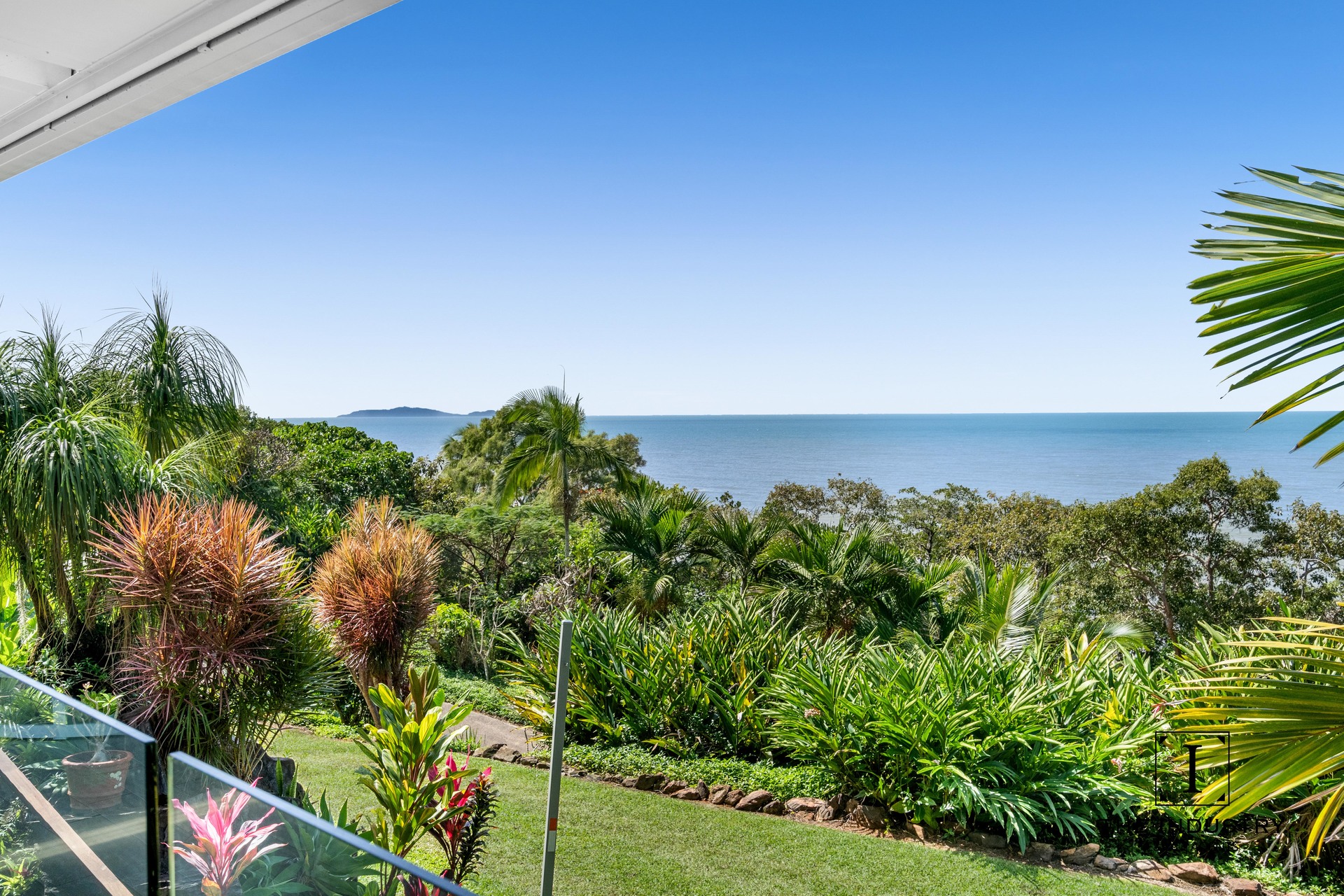 1385 Mossman Daintree Road, Rocky Point, QLD 4873 AUS