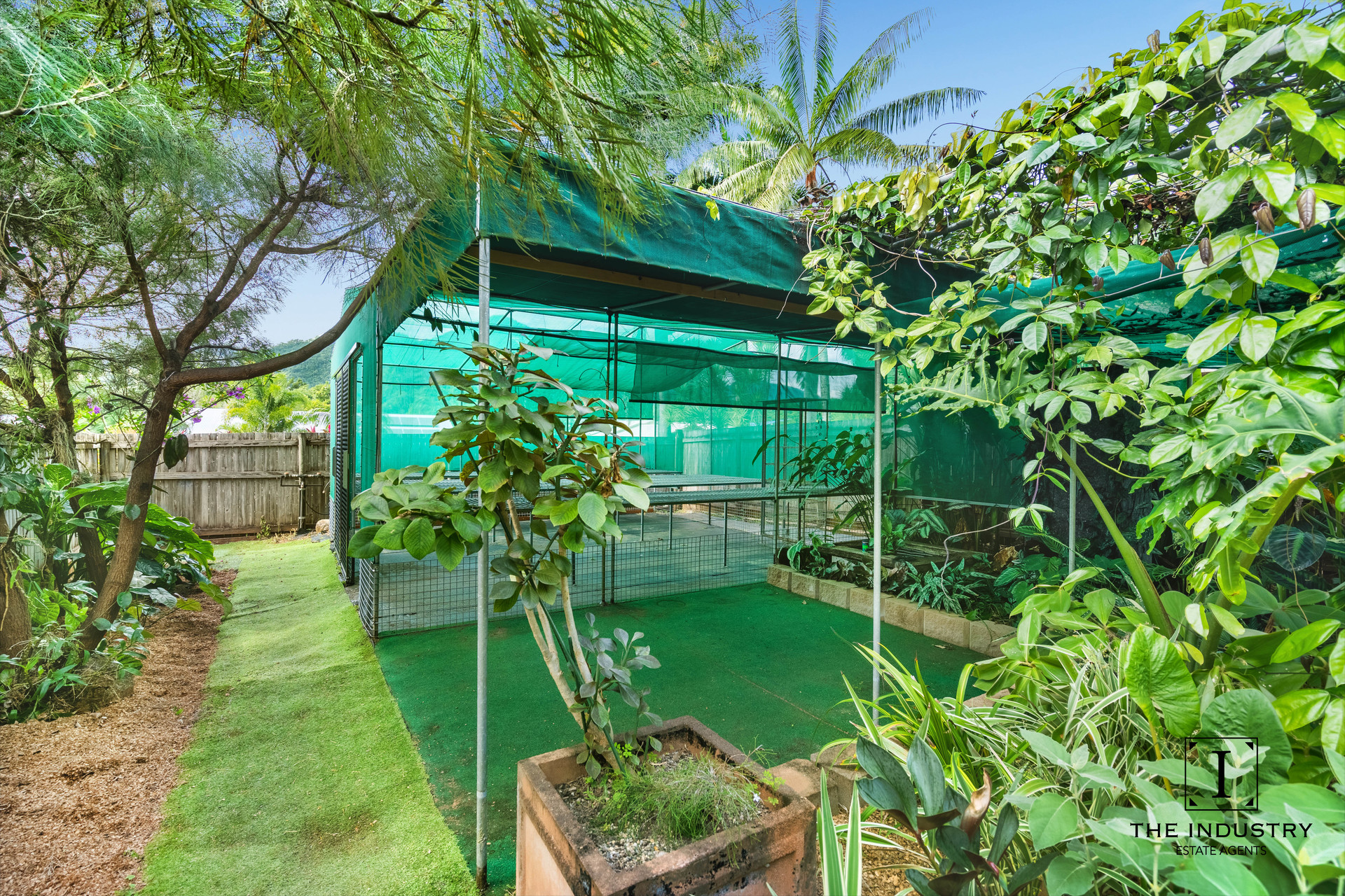 3 Elkhorn Close, Redlynch, QLD 4870 AUS