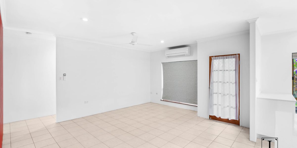 3 Elkhorn Close, Redlynch, QLD 4870 AUS