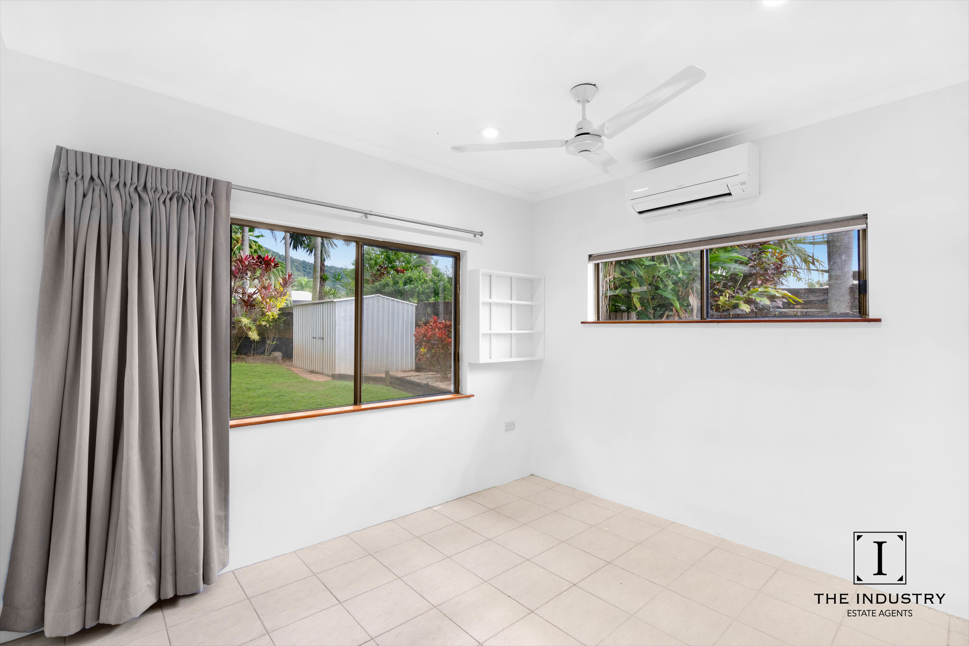 3 Elkhorn Close, Redlynch, QLD 4870 AUS