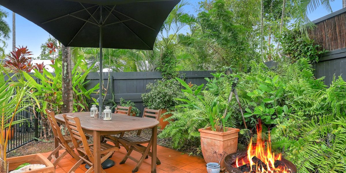 29 Oliva Street, Palm Cove, QLD 4879 AUS