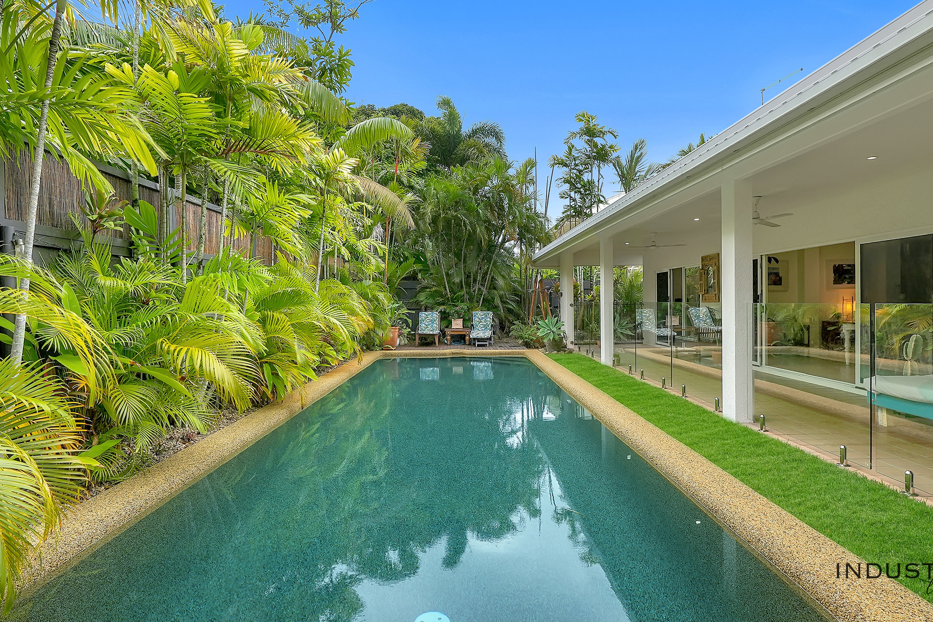 29 Oliva Street, Palm Cove, QLD 4879 AUS