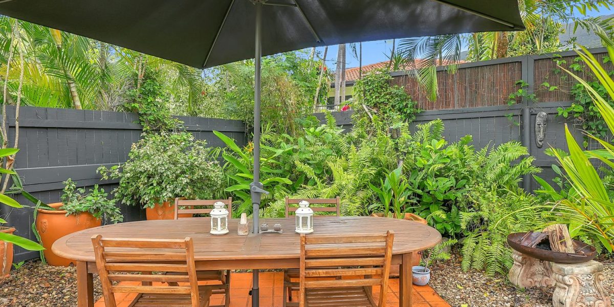 29 Oliva Street, Palm Cove, QLD 4879 AUS
