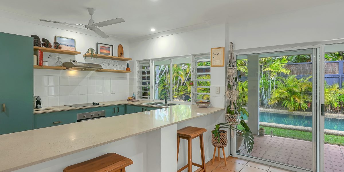29 Oliva Street, Palm Cove, QLD 4879 AUS