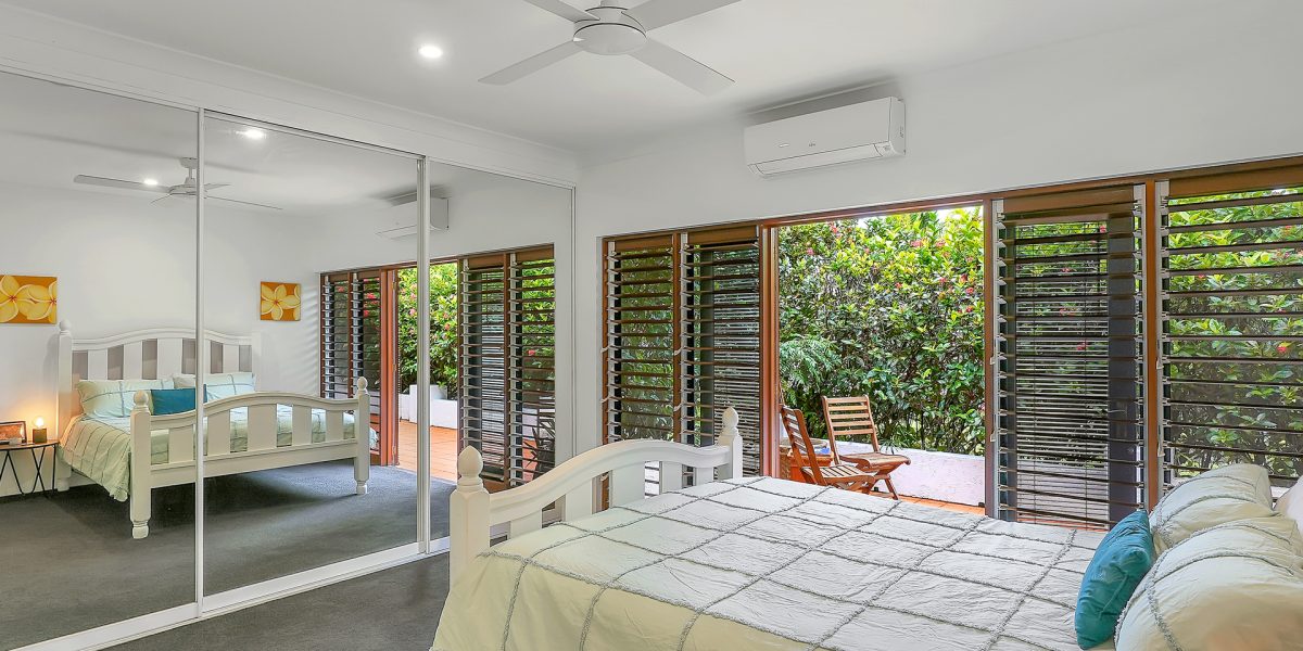 29 Oliva Street, Palm Cove, QLD 4879 AUS