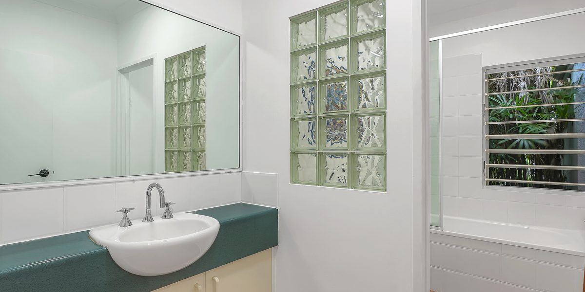 29 Oliva Street, Palm Cove, QLD 4879 AUS