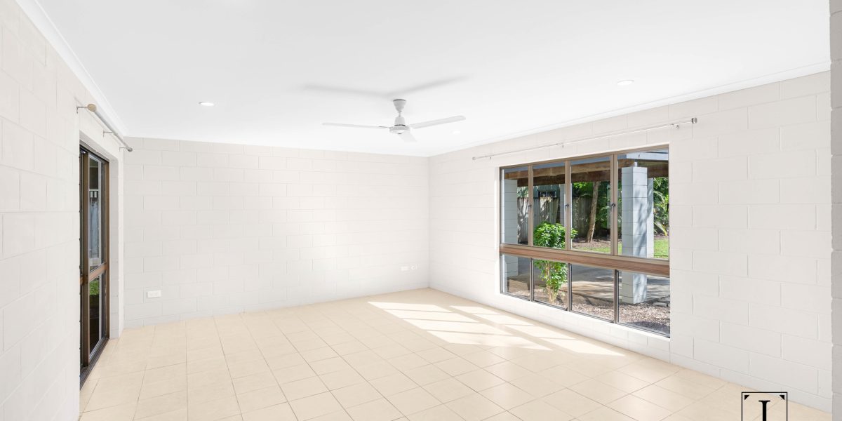 27 Sandwich Street, Kamerunga, QLD 4870 AUS