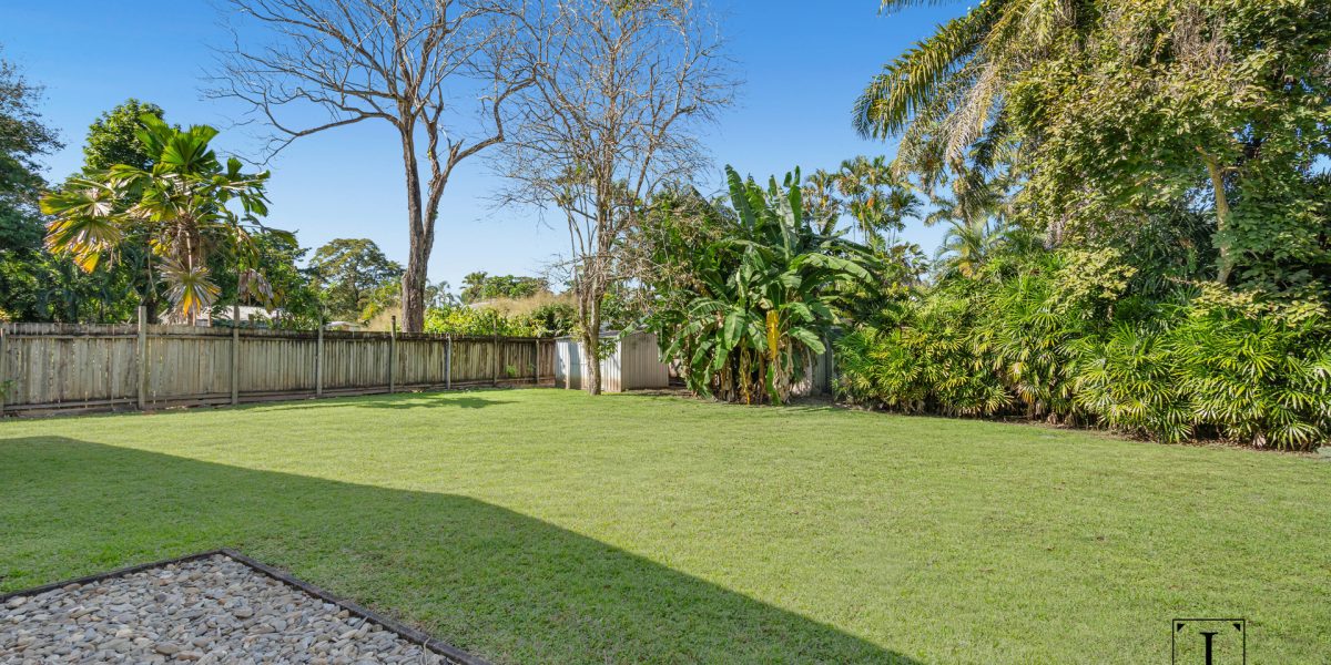 27 Sandwich Street, Kamerunga, QLD 4870 AUS