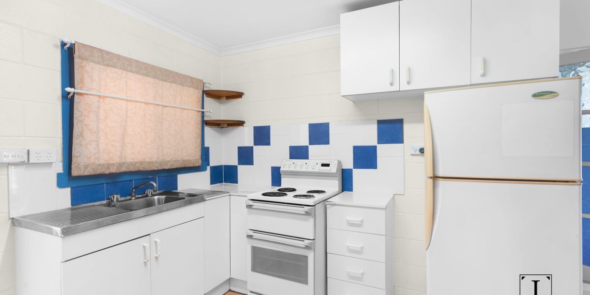 2/12 Allan Street, Bungalow, QLD 4870 AUS