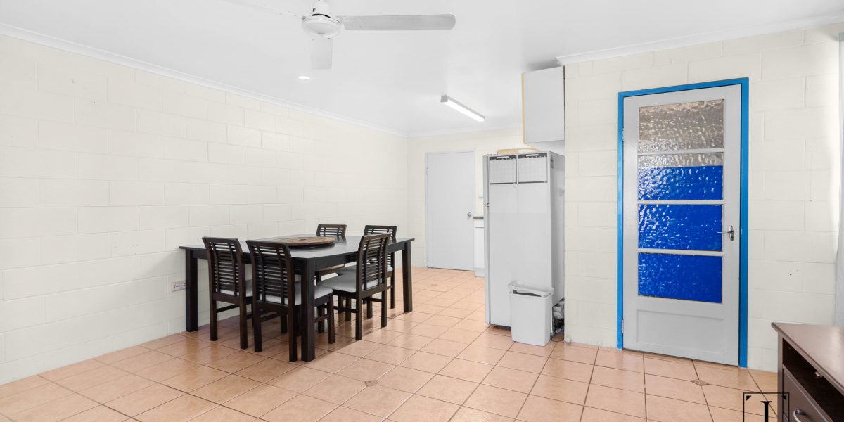 2/12 Allan Street, Bungalow, QLD 4870 AUS
