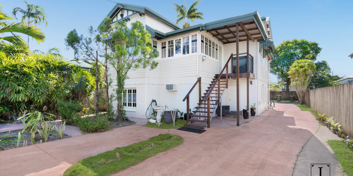 2/12 Allan Street, Bungalow, QLD 4870 AUS