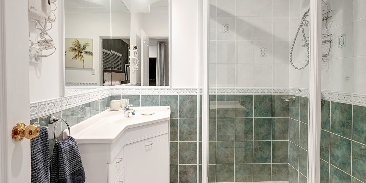 3-5 Whitehaven Court, Clifton Beach, QLD 4879 AUS