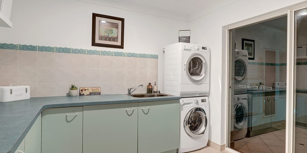 3-5 Whitehaven Court, Clifton Beach, QLD 4879 AUS