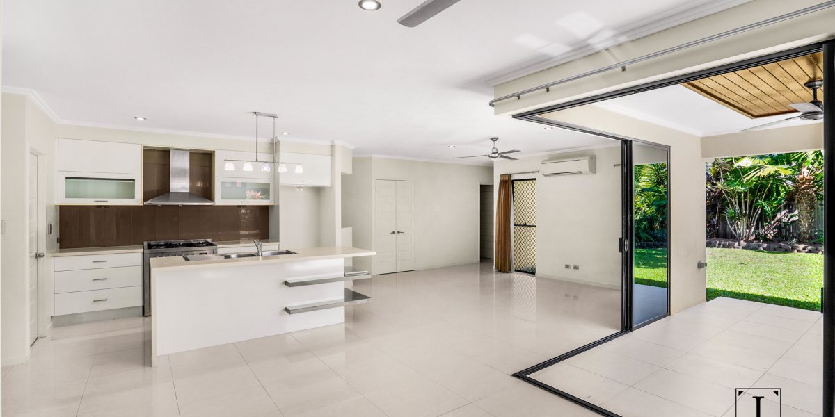 3 Northgate Close, Redlynch, QLD 4870 AUS