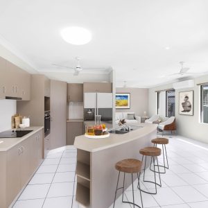 41 McBride Street, Redlynch, QLD 4870 AUS