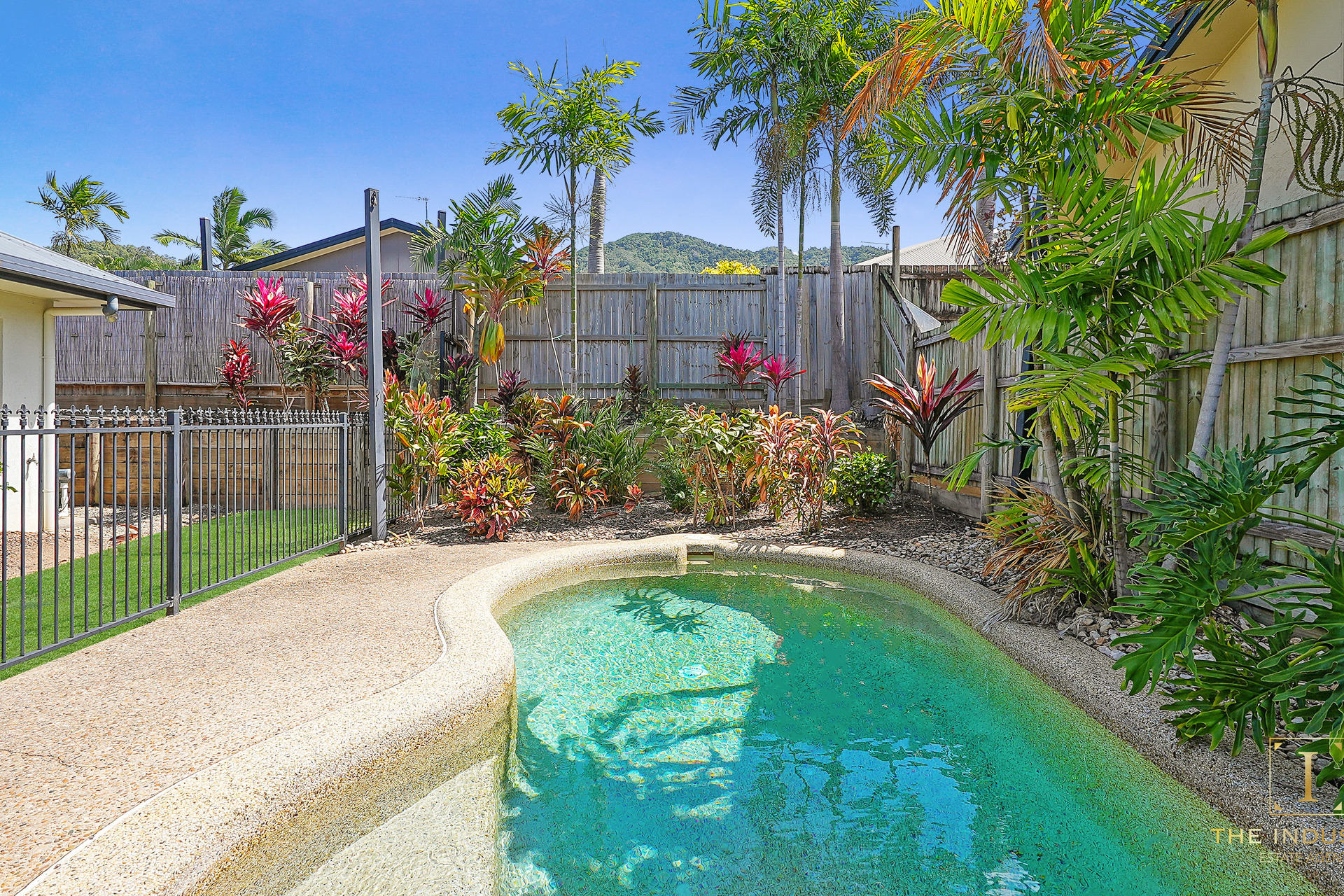 3 Franklin Close, Clifton Beach, QLD 4879 AUS