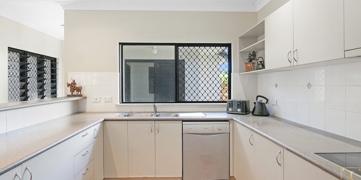 3 Franklin Close, Clifton Beach, QLD 4879 AUS