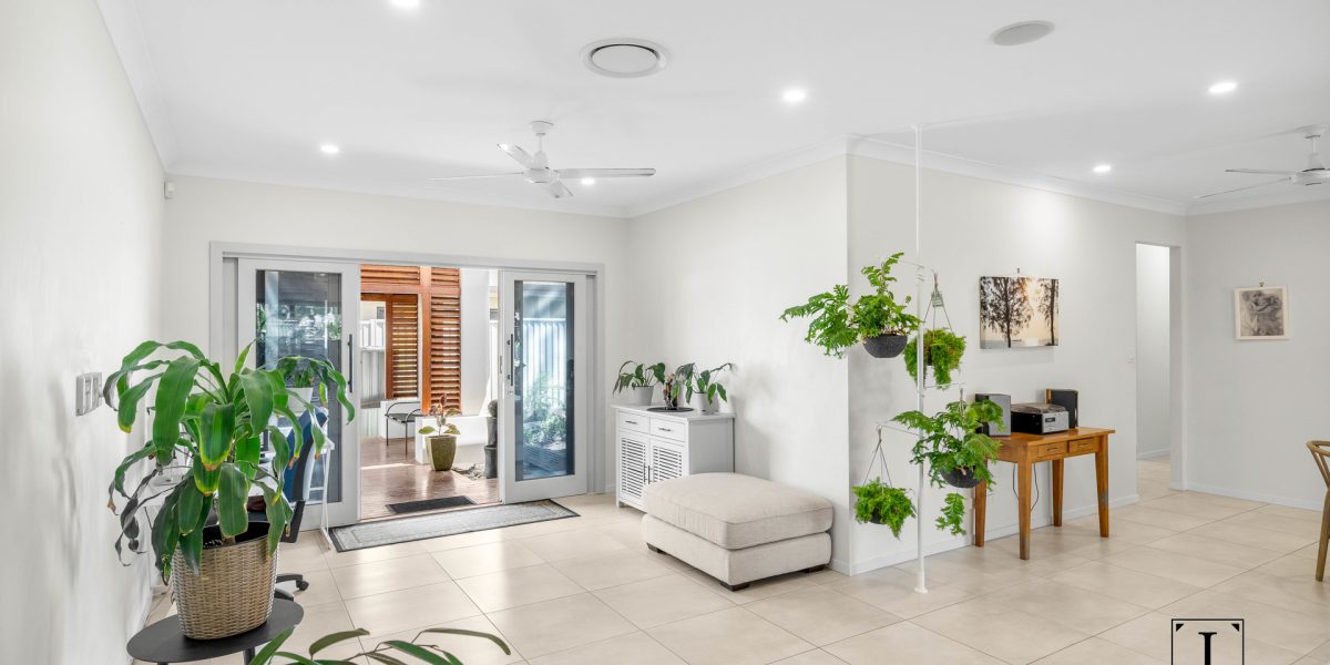 2 Selwyn Circuit, Trinity Park, QLD 4879 AUS