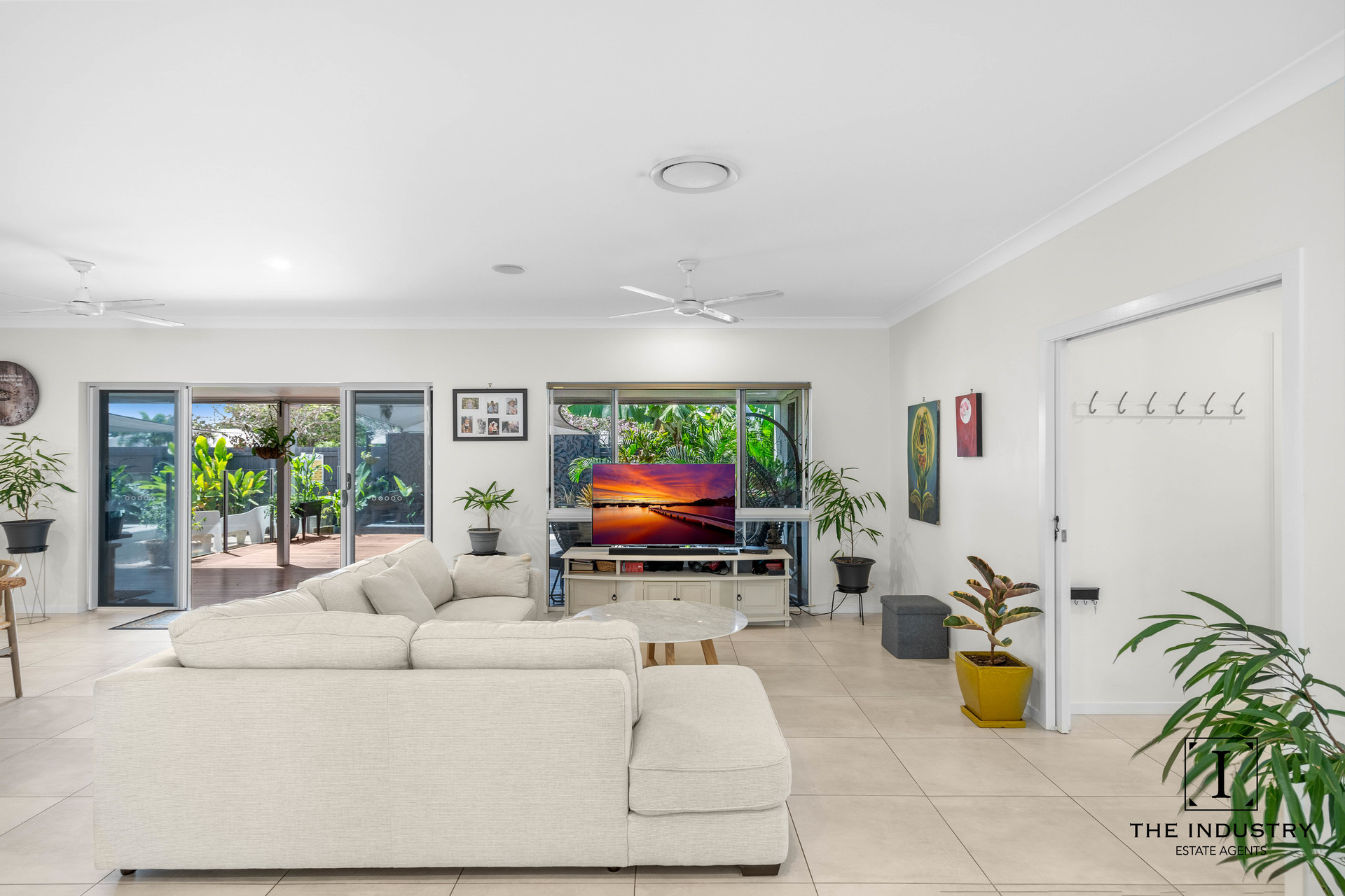 2 Selwyn Circuit, Trinity Park, QLD 4879 AUS