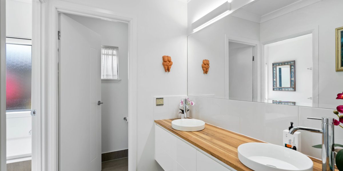 20 Lagoon Drive, Trinity Beach, QLD 4879 AUS