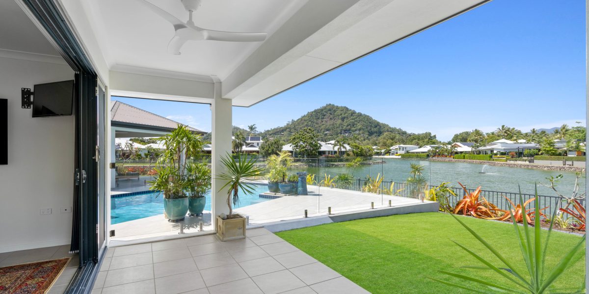 20 Lagoon Drive, Trinity Beach, QLD 4879 AUS
